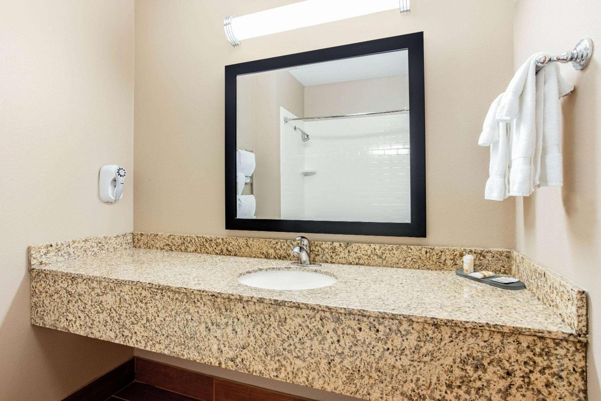 La Quinta By Wyndham Indianapolis Airport Plainfield Ξενοδοχείο Εξωτερικό φωτογραφία